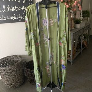 Laklook Style Embroidered Kimono NWT